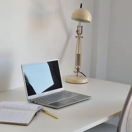 Lobos Views Workaction, Enjoy While Work كوراليهو